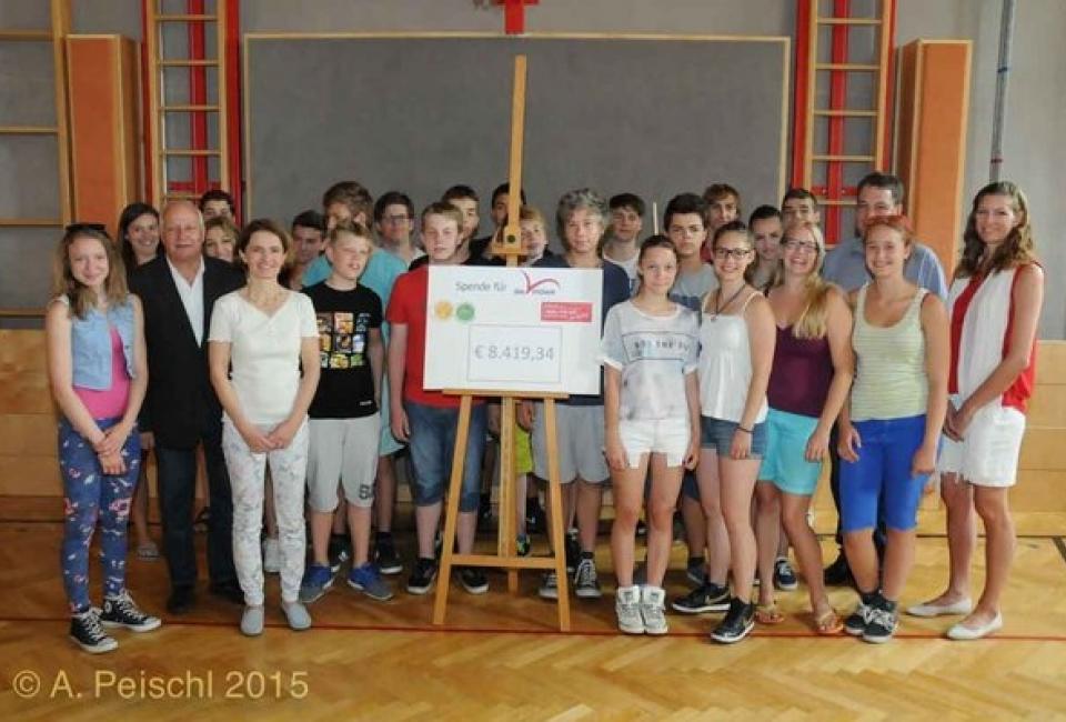 Scheckübergabe Musikmittelschule Gumpoldskirchen