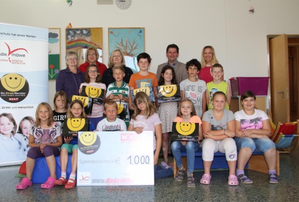 Scheckübergabe Direktberater Volksschule Pirawat